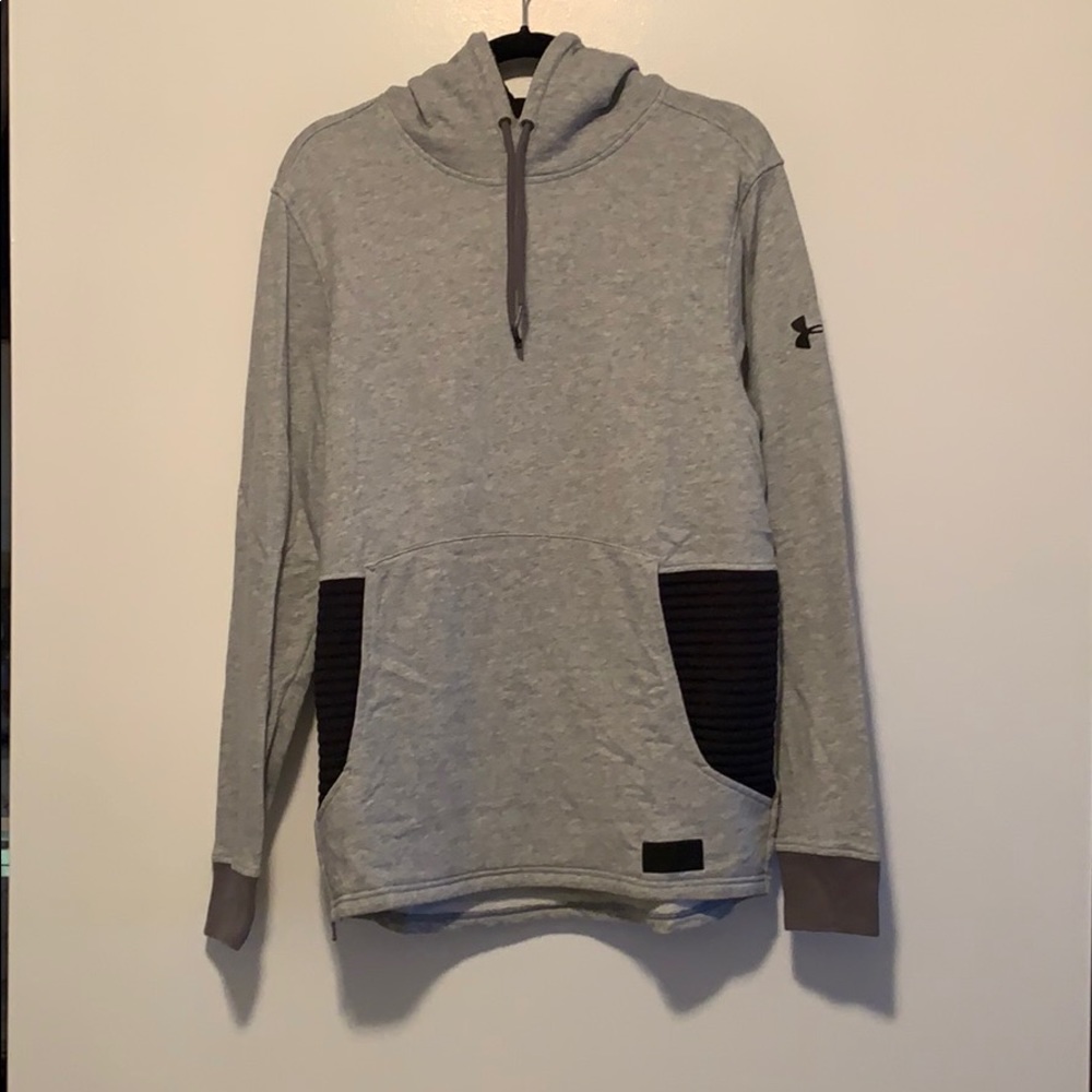 Men’s under Armour hoodie